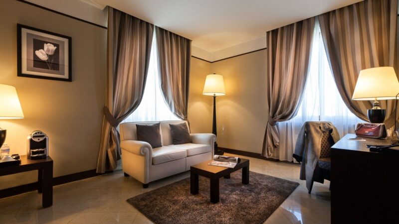 Camera TH Roma Junior Suite salottino 2