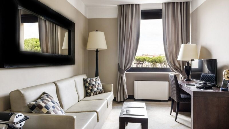 Camera TH Roma Junior Suite salottino