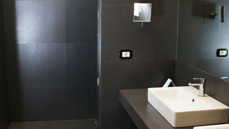 Camera TH Roma Matrimoniale Executive bagno lavandino