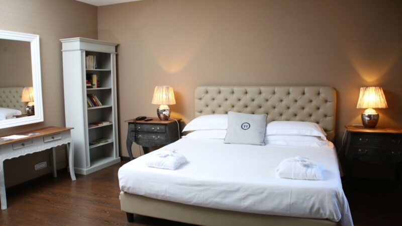 Camera TH Roma Matrimoniale Executive letto