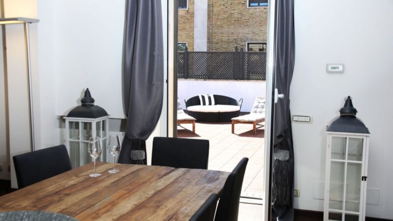 Camera TH Roma Matrimoniale Prestige tavolo terrazzo