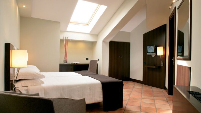 Camera doppia mansarda TH Roma BE 2